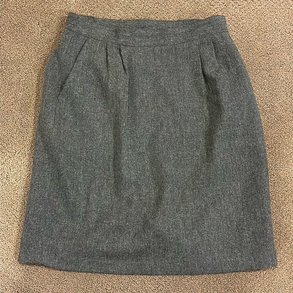 Sag Harbor Women’s Grey Skirt